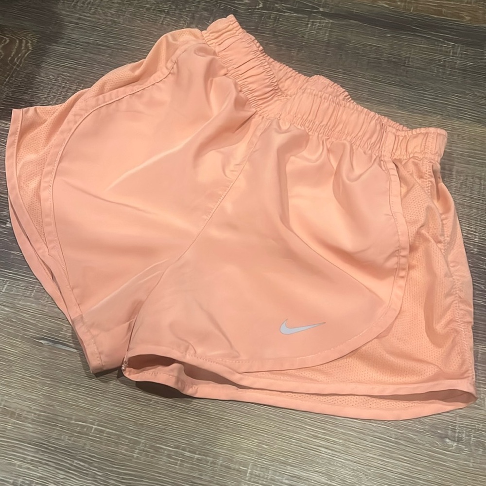 Nike Running Gym Shorts Dri Fit Salmon Pink Athletic Womens Size Extra Small